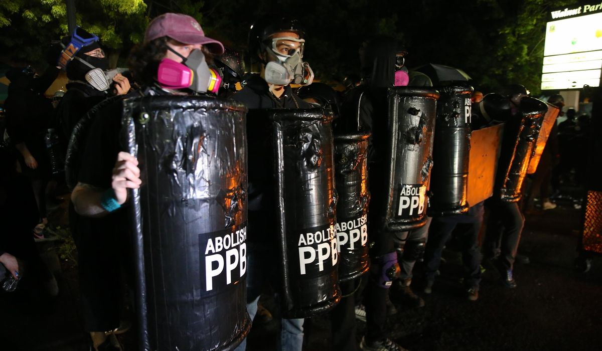 Riot declared during fiery Portland protest 1