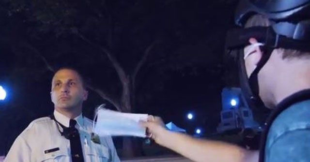 Watch – D.C. Protester Scolds Maskless Cop: ‘He Wants His
Kids to Die; He Wants His Wife to Die’ 1