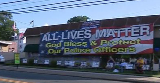 Protesters Gather Outside New Jersey Business After Owner
Puts Up ‘All Lives Matter’ Sign 1