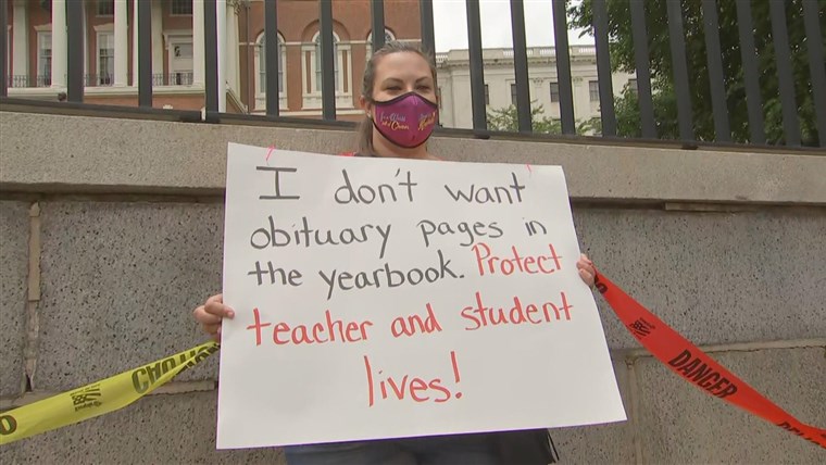 White House guidance sends teachers into class after
COVID-19 exposure 1