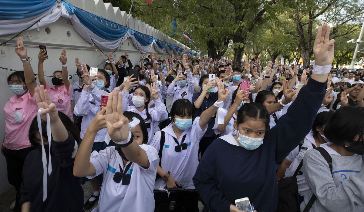 Thai police arrest rapper, activists in crackdown on
protest 1