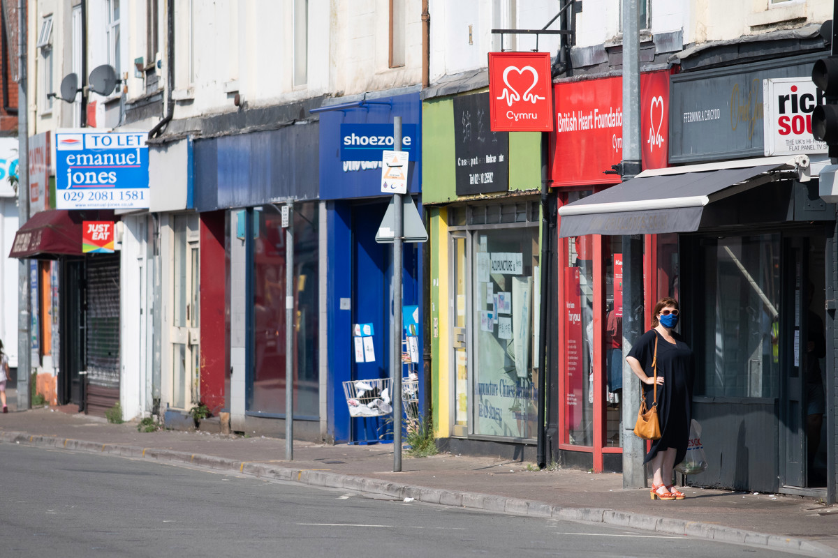 UK GDP takes record 20.4 percent plunge as COVID-19 roils
economy 1