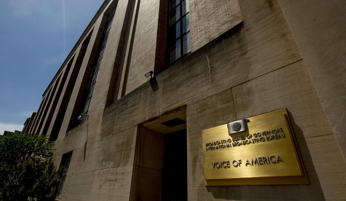 VOA journalists protest new US global media chief's
moves 1