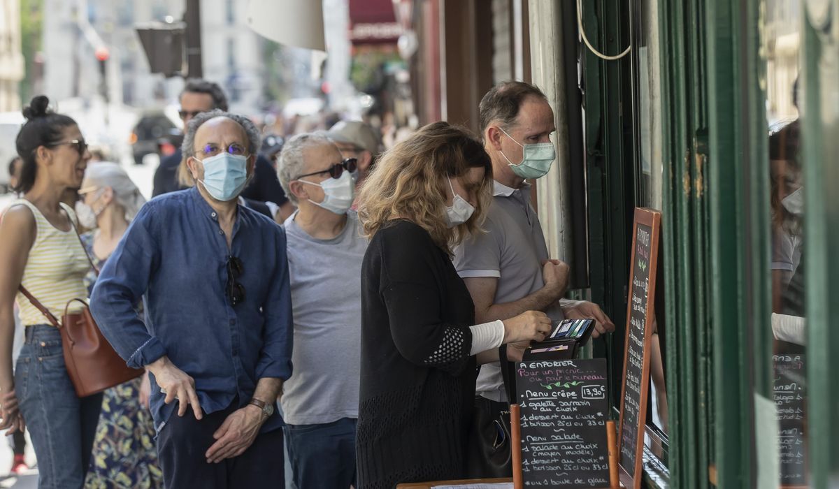 France's Saint-Tropez resort makes masks mandatory
outdoors 1