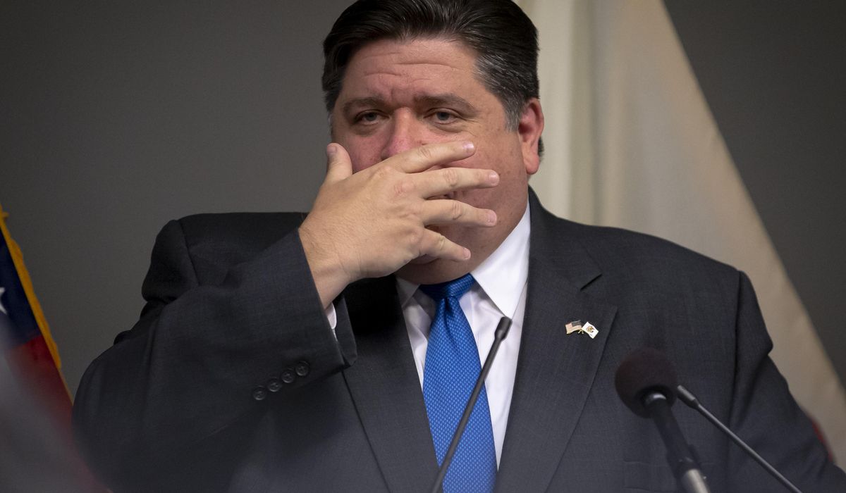 Pritzker rule would fine business that violate mask
order 1