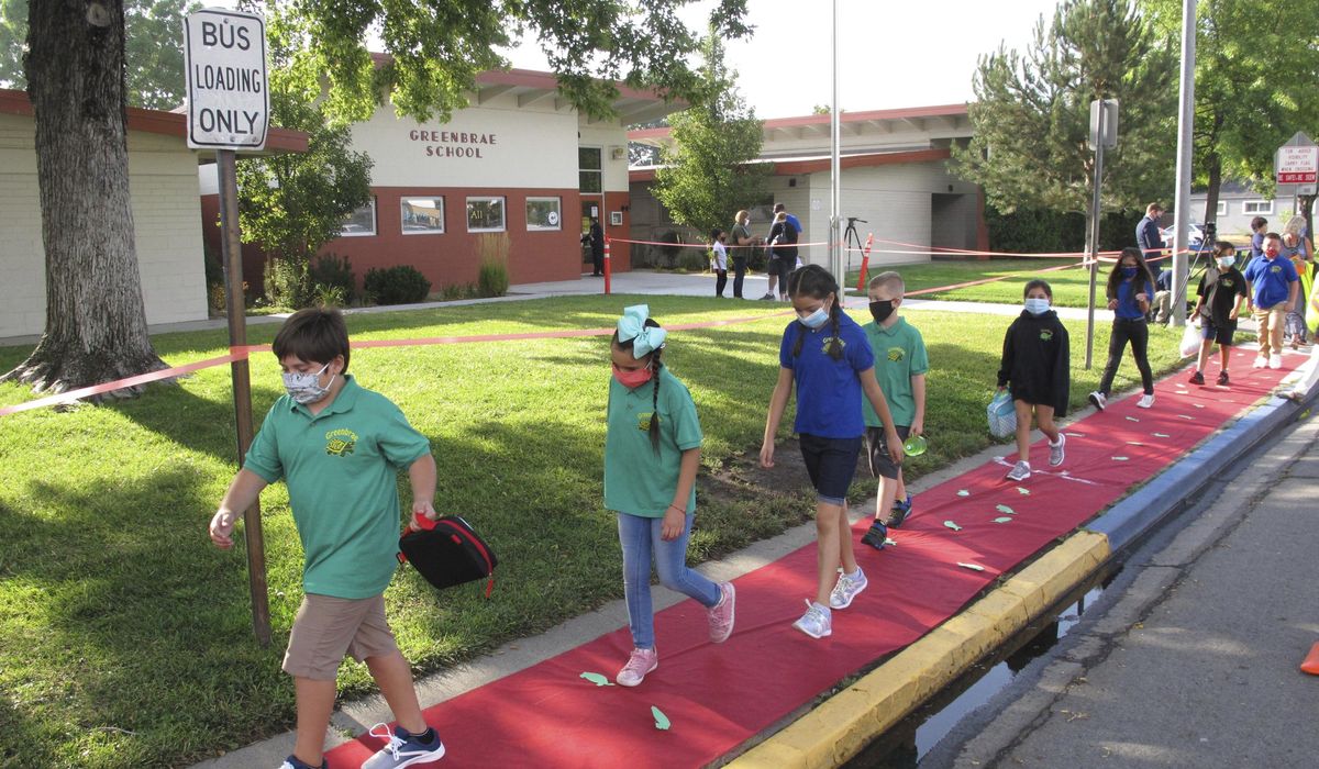 Schools weigh outdoor learning as education crisis solution
during coronavirus 1