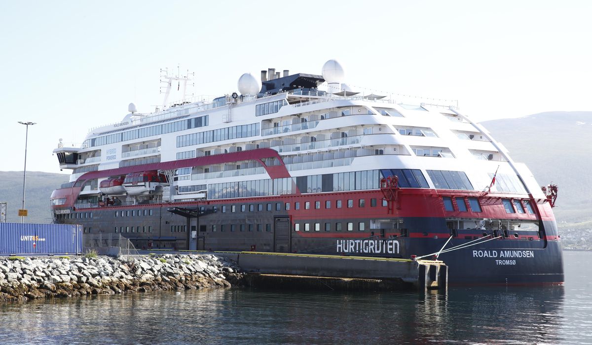 Norway cruise ship passengers with coronavirus reach
43 1