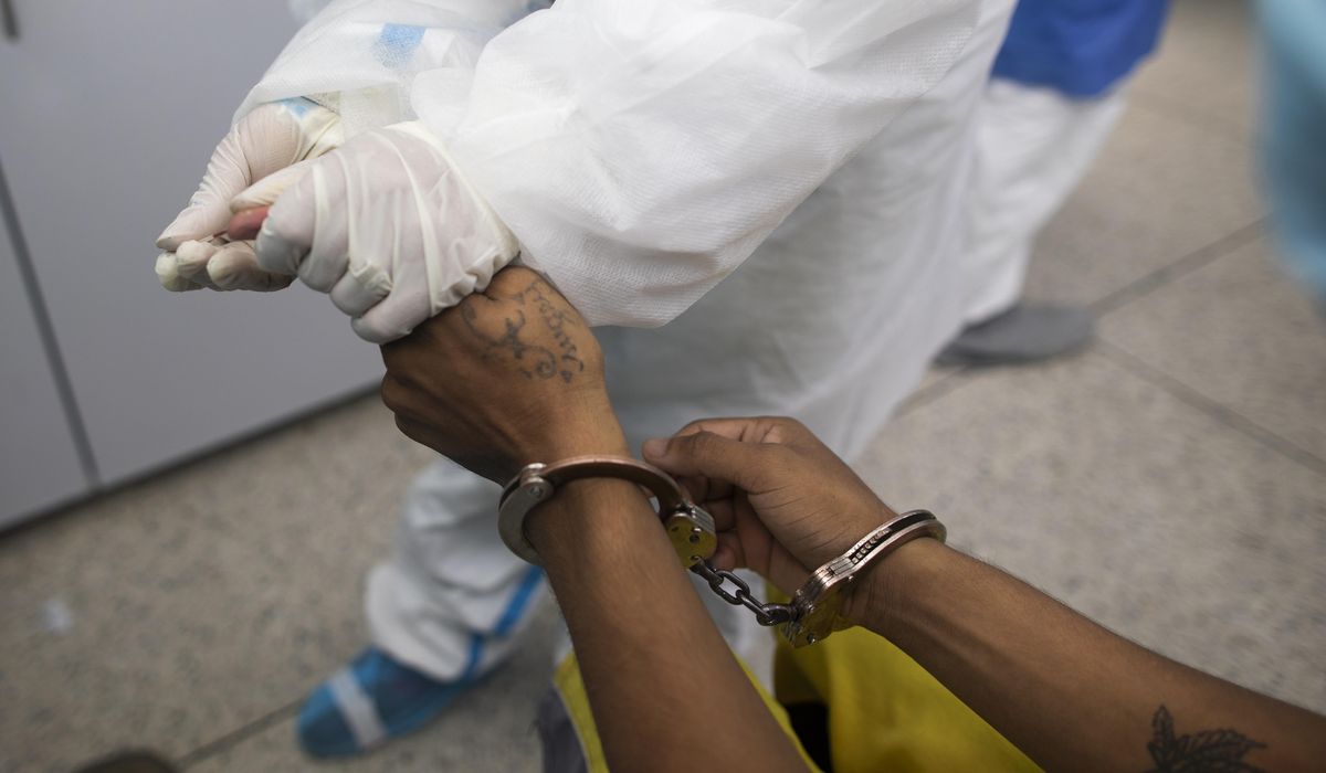 Human Rights Watch: Venezuela using COVID-19 to crack
down 1