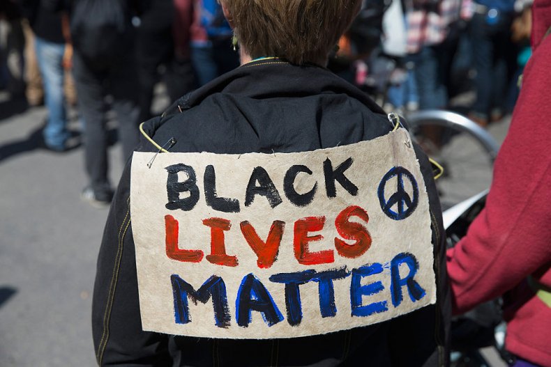 Wisconsin Democrats Call for Police Officer to Be
'Convicted' Over Shooting 1