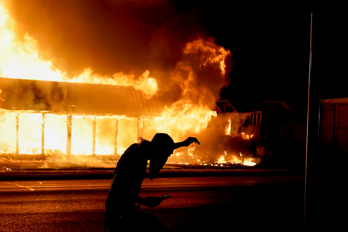 You can’t handle rioting radicals like university
unrest 1
