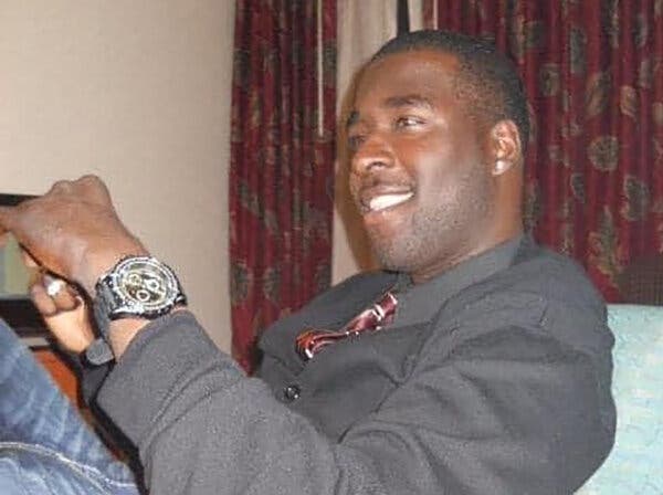 Officer Charged in Fatal Shooting of a Black Man in a
California Walmart 1