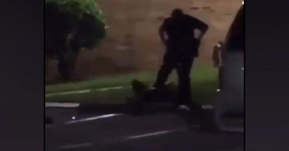 Police knew mom fatally shot by officer was mentally ill,
family says 1