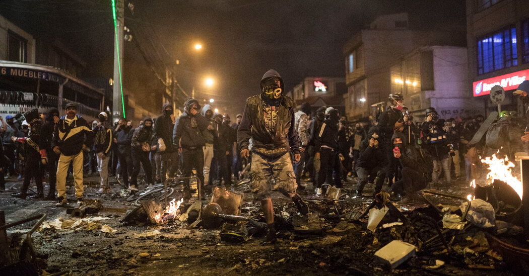 Violent Protests Erupt in Colombia After a Man Dies in
Police Custody 1 Violent Protests Erupt in Colombia After a Man Dies in
Police Custody 1