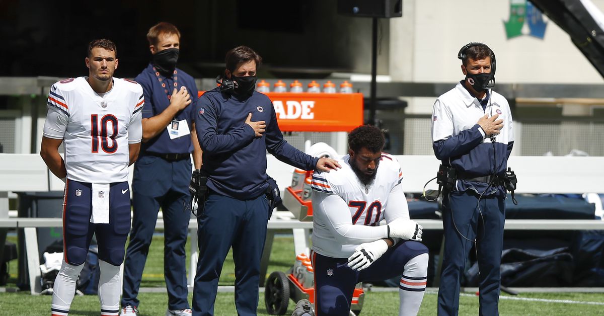 Bears continue protesting injustice during anthem 1