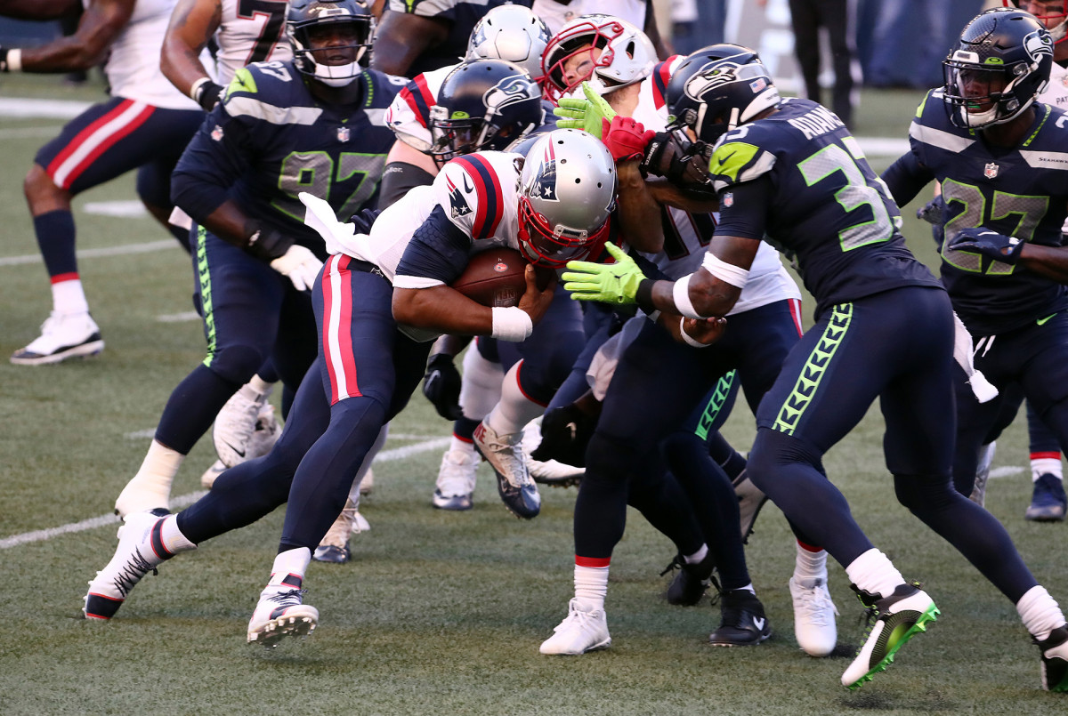 Seahawks stop Cam Newton at goal line for thrilling win over
Patriots 1
