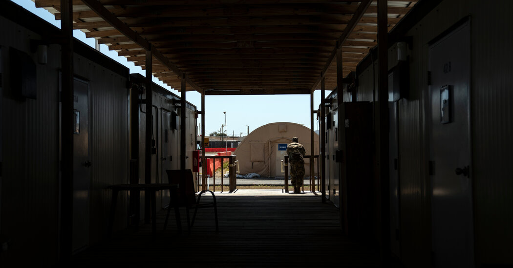 Retired Colonel Criticizes ‘Solitary Confinement’ of
Quarantined Soldiers at Guantánamo 1