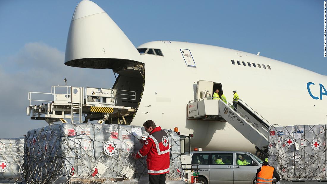 8,000 cargo jets needed to transport Covid-19 vaccines
around the world 1