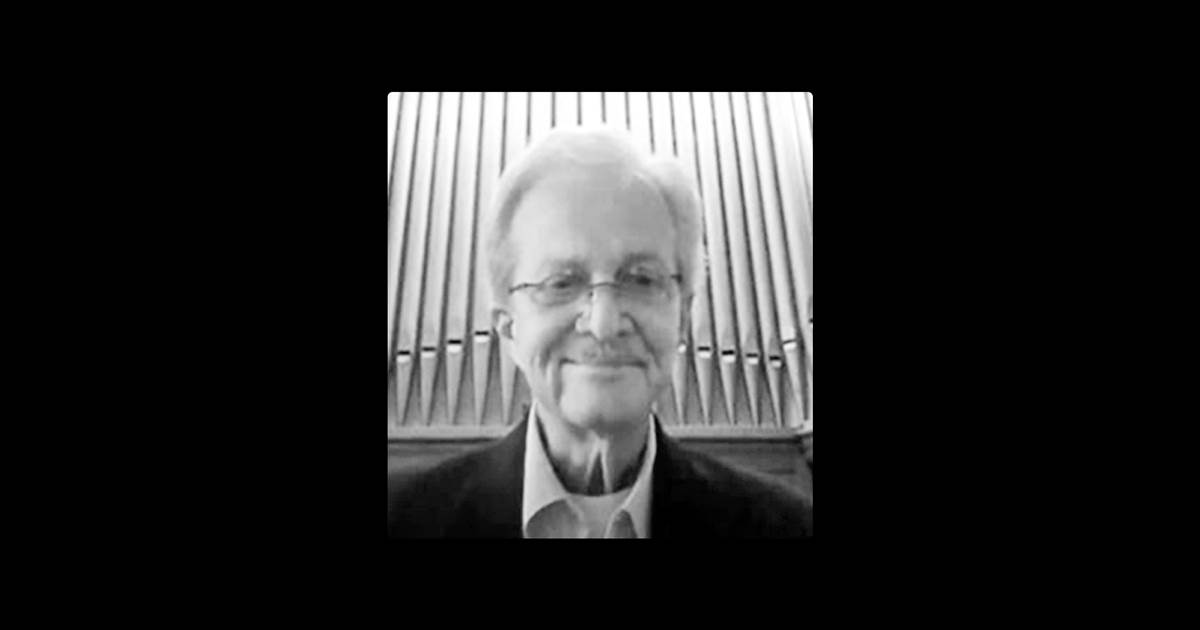 Texas pastor knew he was vulnerable to COVID-19. But he felt
at peace. 1