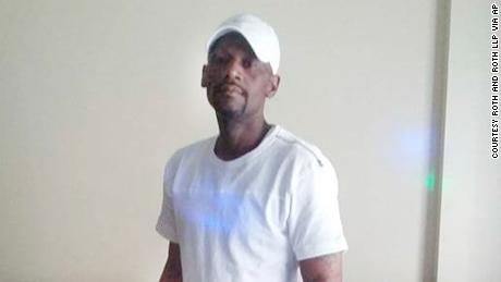 Rochester mayor and police chief promise reform after Daniel
Prude's death, as city sees fifth night of protests 1