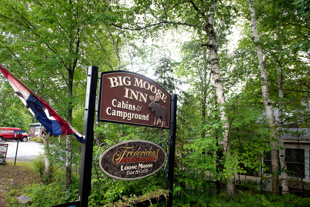 Three dead, 147 infected after COVID-19 super-spreader
wedding in Maine 1