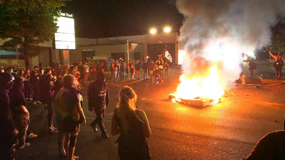 Portland mayor bans cops from using tear gas during
protests 1