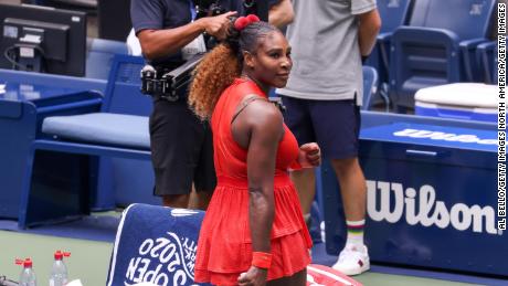 Serena Williams reaches US Open semifinals after rallying
against fellow mom 1