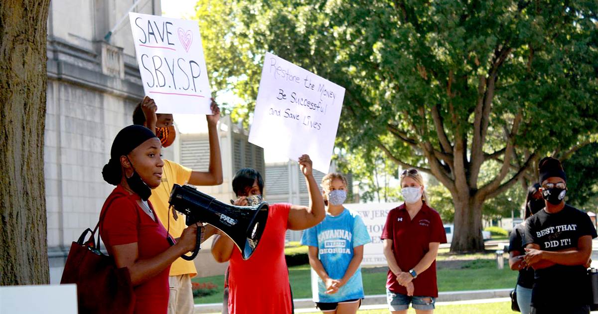 'This makes me sad': N.J. students may lose mental health
services at schools 1