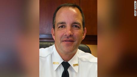 A White police chief lays out why BLM protests matter in
small towns 1