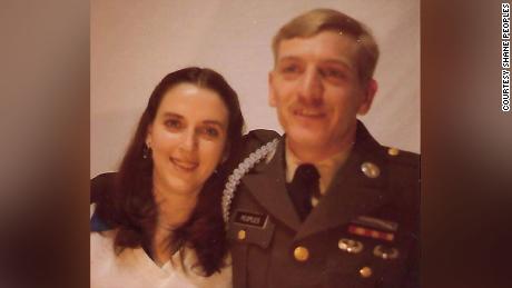 A North Carolina couple married for over 50 years died
minutes apart of Covid-19 while holding hands 1
