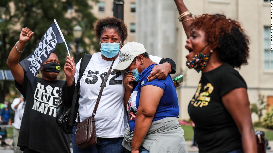 In pictures: Breonna Taylor decision sparks protests 1