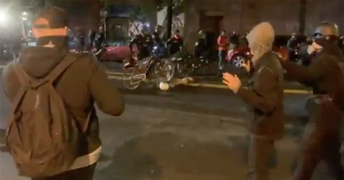 Video of Seattle officer appearing to roll over protester's
head with bike prompts probe 1