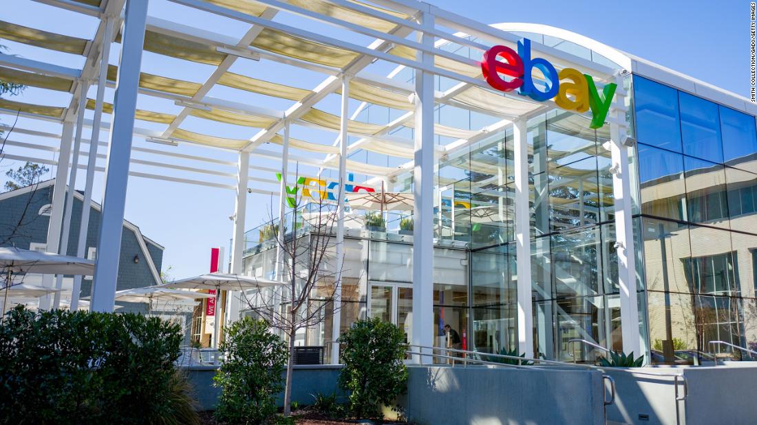 Cockroaches, porn and a bloody pig mask: How eBay harassed
bloggers 1
