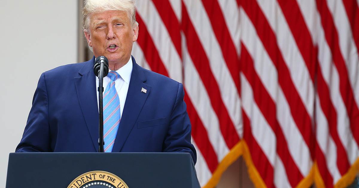Trump's boasts about pre-coronavirus economy aren't
relevant, economists say 1