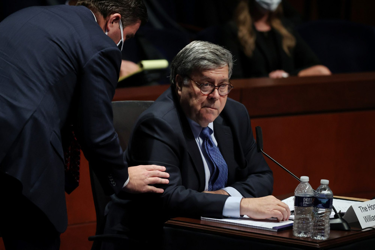 Barr: A COVID-19 lockdown would be ‘greatest intrusion on
civil liberties’ since slavery 1
