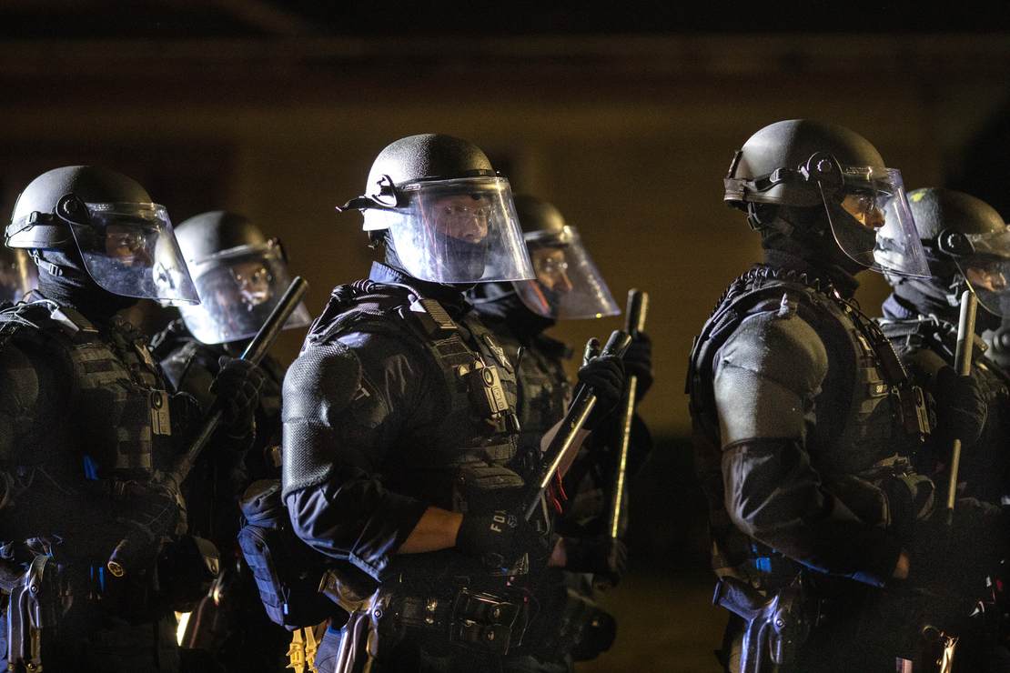 Portland Mayor Scrambles as Fallout From Mass Resignations
of Portland Riot Squad Begins 1