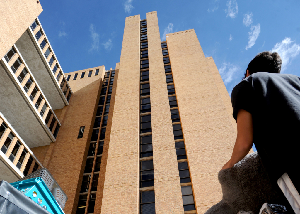CU Boulder clearing out dorm to make more room for students
with COVID-19 as cases surge 1