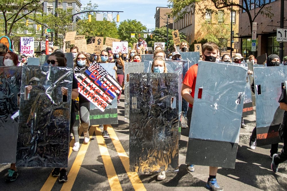 Democrats Tell Supporters To Punch People Then Blame Trump
When Riots Start 1
