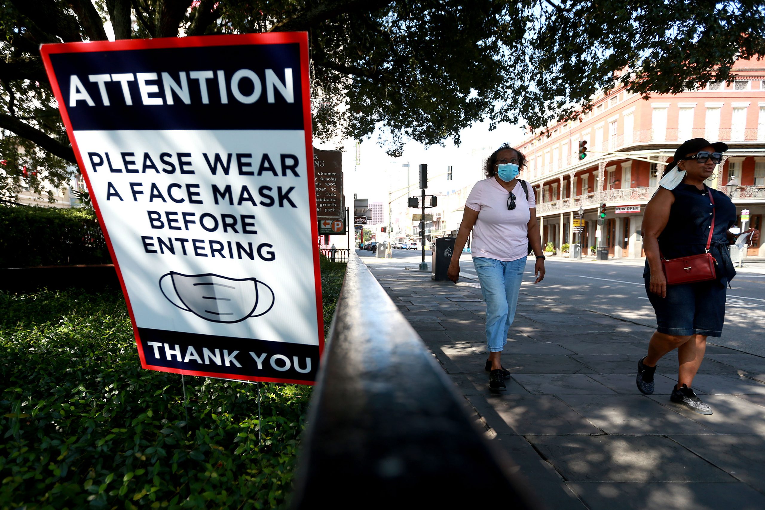 Coronavirus task force continues to urge mask usage in
states without mandates 1