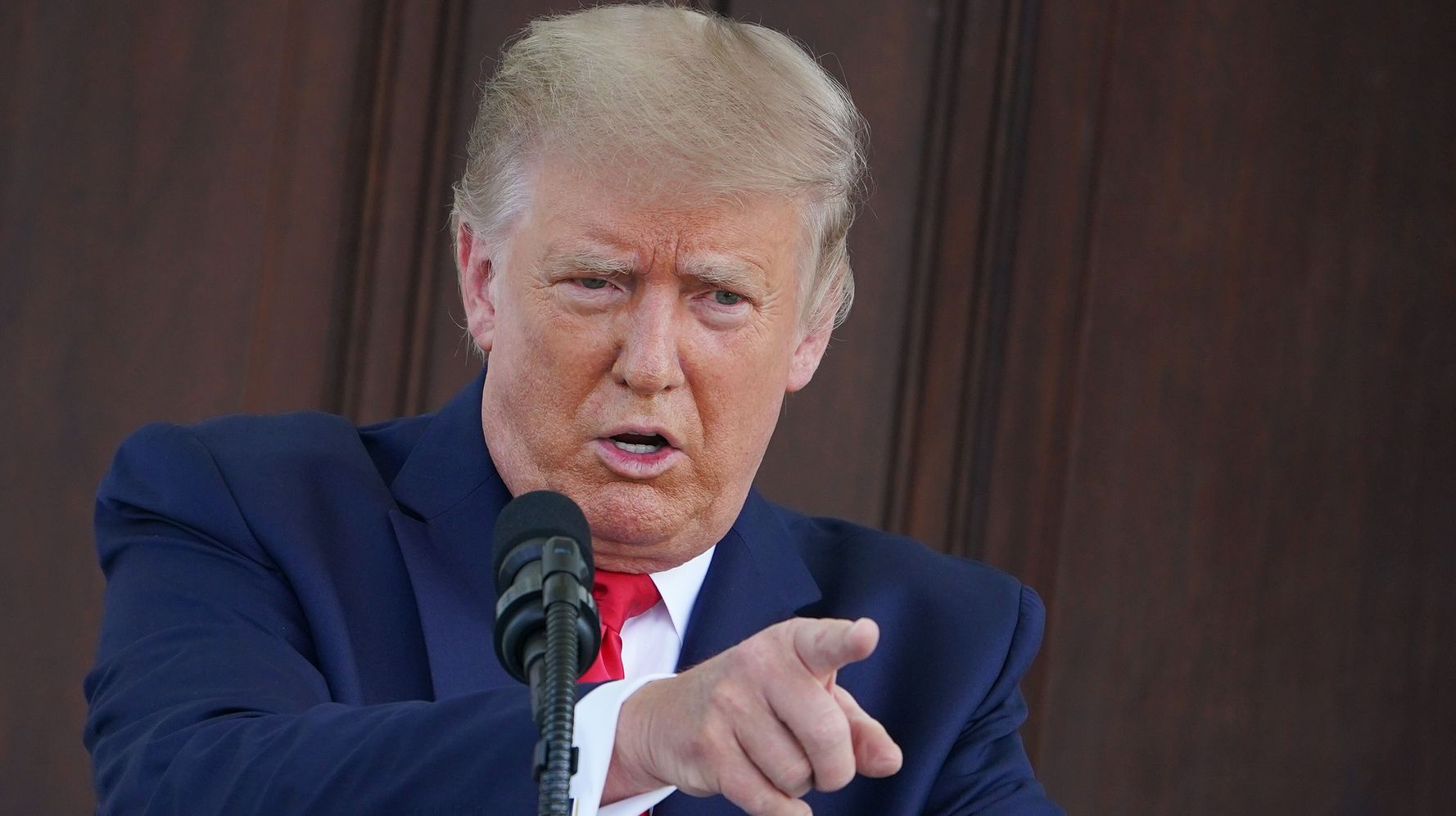 Trump Orders Reporter To Remove His Mask At Press
Briefing 1