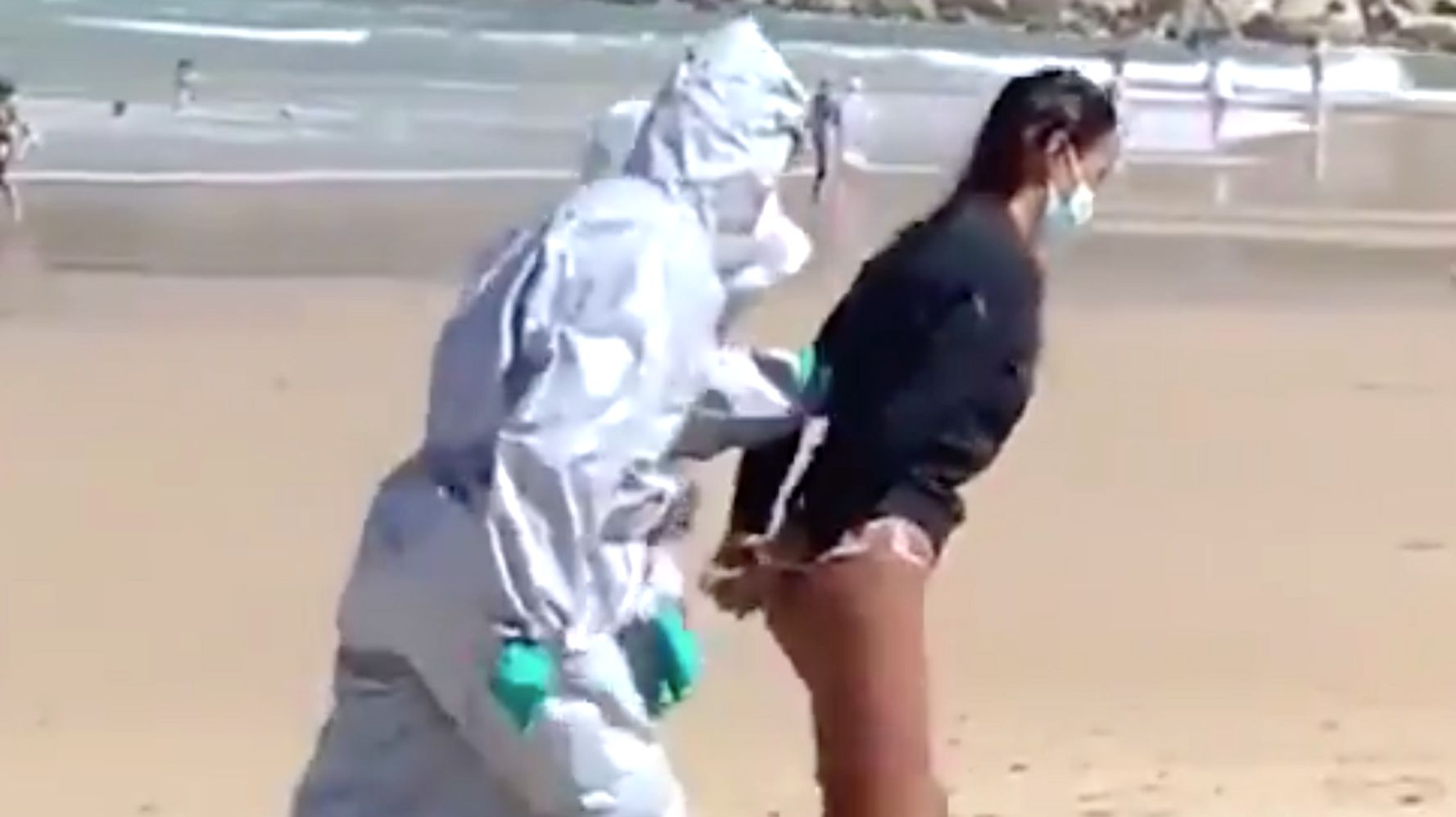 WATCH: Police Pull Coronavirus-Infected Surfer From Ocean
For Breaking Isolation 1 WATCH: Police Pull Coronavirus-Infected Surfer From Ocean
For Breaking Isolation 1