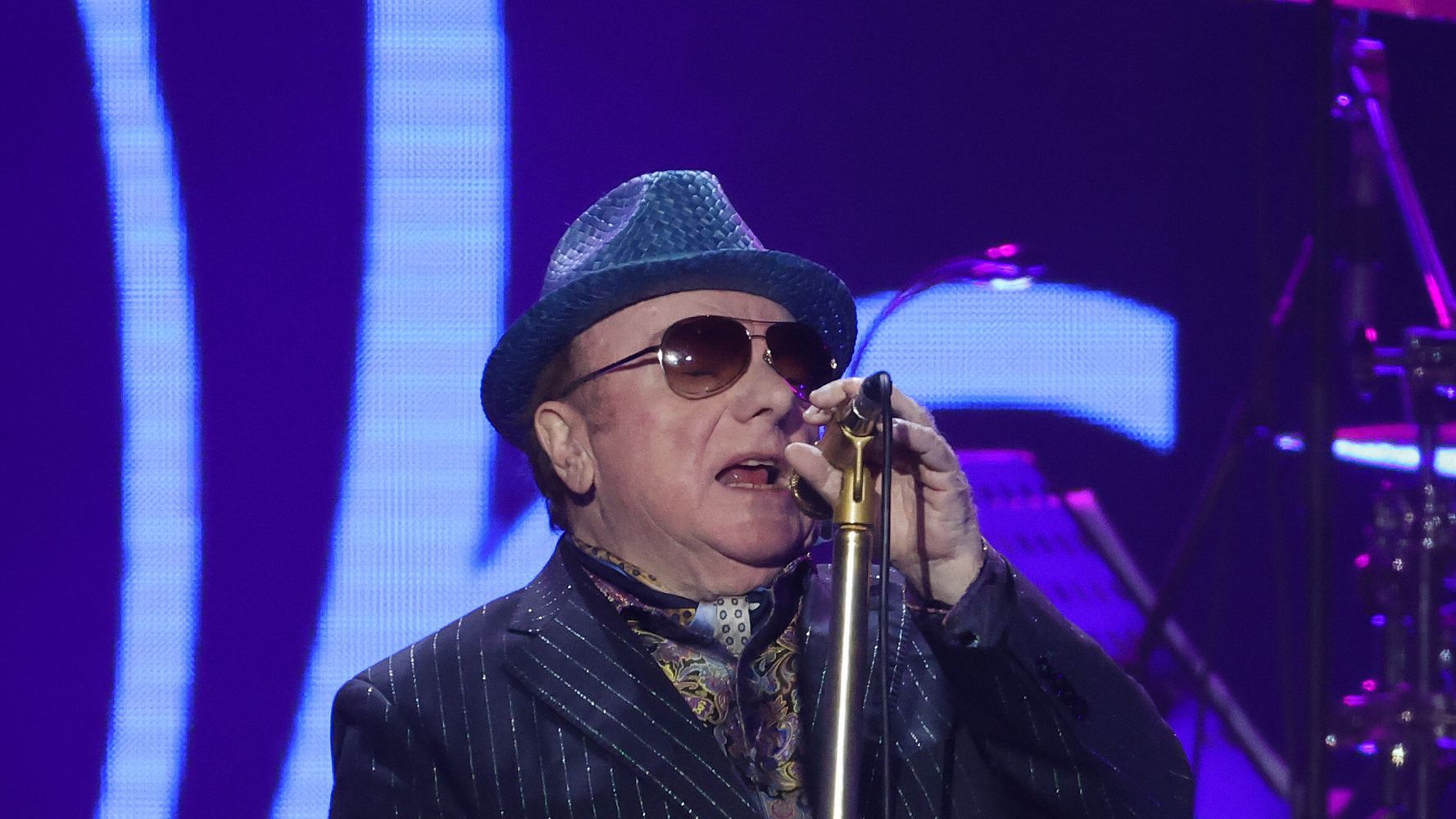 Twitter Users Not Impressed With Van Morrison’s
Anti-Lockdown Anthems 1