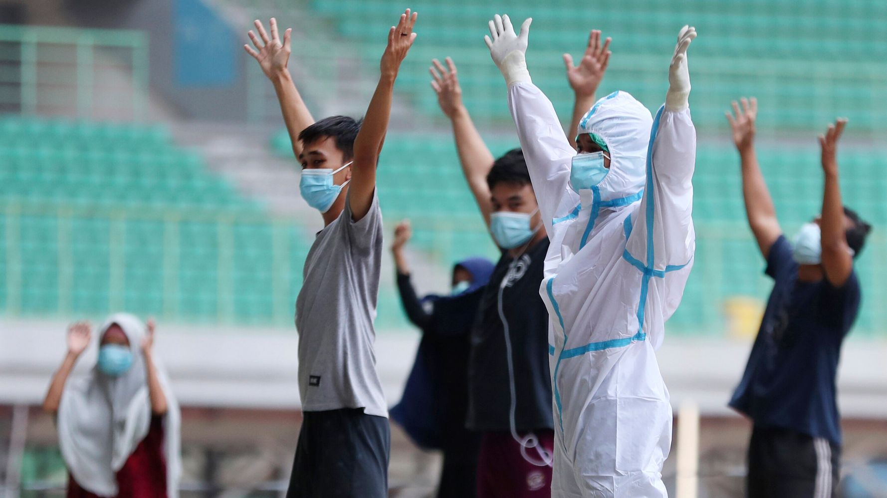 COVID-19 Live Updates: Internal Blunders, Public Attacks
Result In Diminished CDC Credibility 1