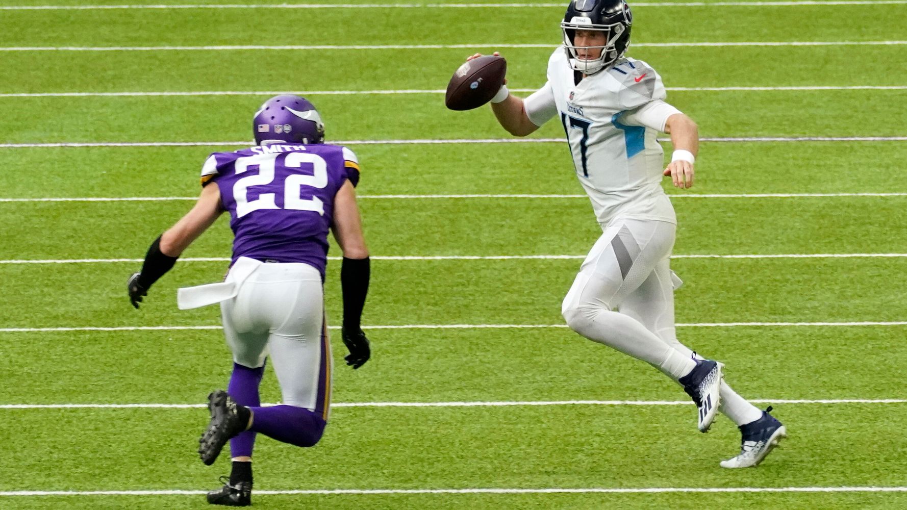 Titans Have NFL’s First COVID-19 Outbreak, With 8
Positives 1
