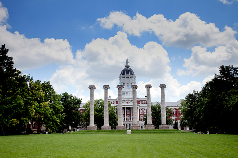 University of Missouri reports more than 400 active student
cases of Covid-19 1