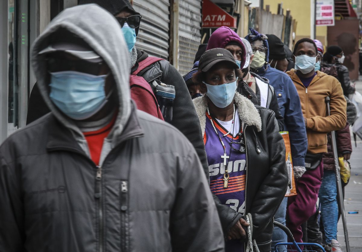 White House scrapped plans to distribute free masks to U.S.
households: reports 1 White House scrapped plans to distribute free masks to U.S.
households: reports 1