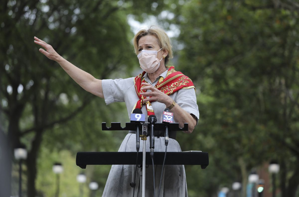 In Chicago visit, Dr. Birx raises alarm over growing
COVID-19 positivity rates in parts of Illinois 1 In Chicago visit, Dr. Birx raises alarm over growing
COVID-19 positivity rates in parts of Illinois 1