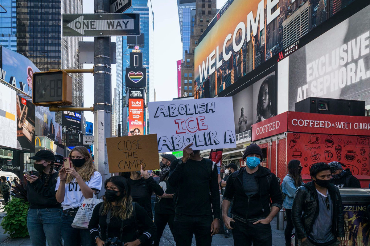 Nearly 100 protesters arrested at Abolish ICE protests in
NYC 1