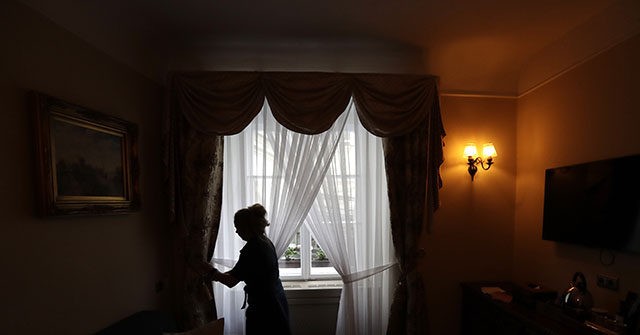 NYT: Elites ‘Ghost’ Their Illegal Migrants in Coronavirus
Crash 1