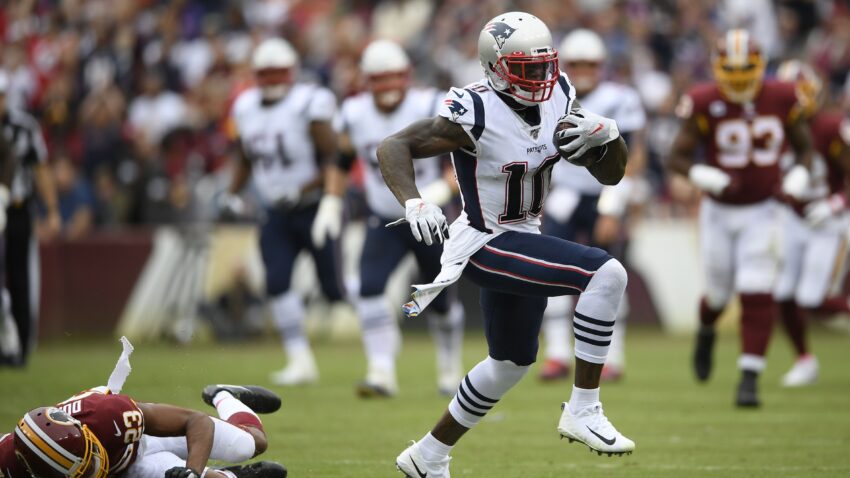 Josh Gordon’s Super Bowl ring with Patriots sold at auction,
report says 1