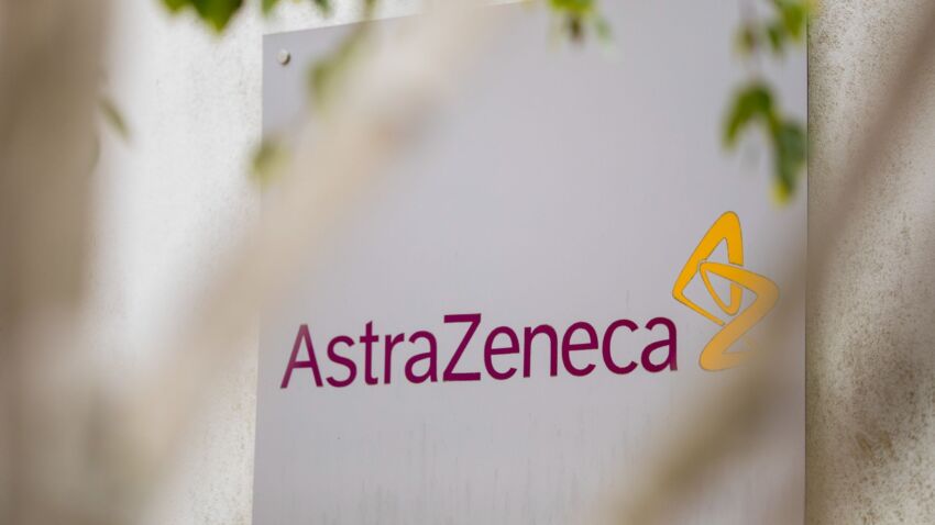 AstraZeneca COVID-19 vaccine study paused after one
illness 1 AstraZeneca COVID-19 vaccine study paused after one
illness 1